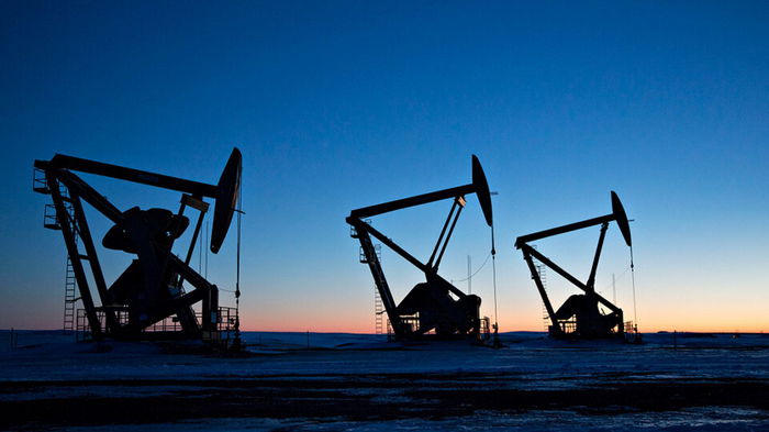 Цены на нефть опустились до критического для бюджета России уровня