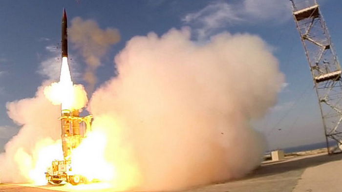 Германия хочет приобрести израильскую систему ПРО, способную сбивать ракеты в космосе