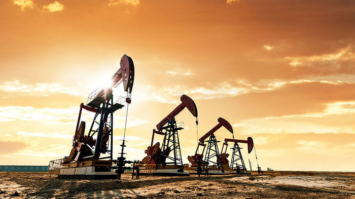 Мировые цены на нефть растут в начале недели: что стало причиной