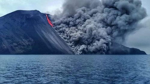 В Италии проснулся вулкан Стромболи