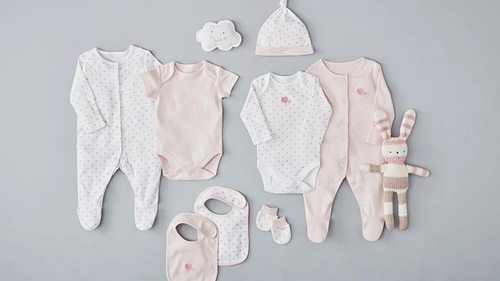 Какой должна быть одежда для новорожденных?