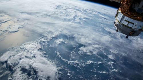 NASA показало Землю с расстояния 620 тыс. км