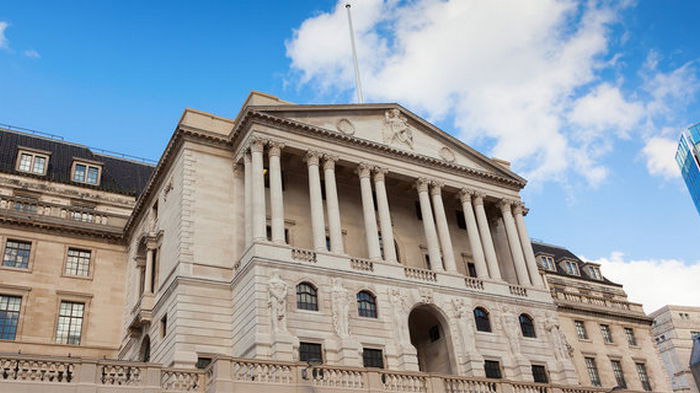 Банк Англии рекордно повысил ключевую ставку для борьбы с инфляцией