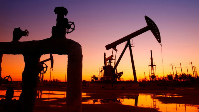 СМИ: Нефть РФ упала ниже предложенного потолка цен