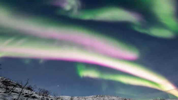 Над Норвегией появилось очень редкое полярное сияние: причина явления остается загадкой (фото)