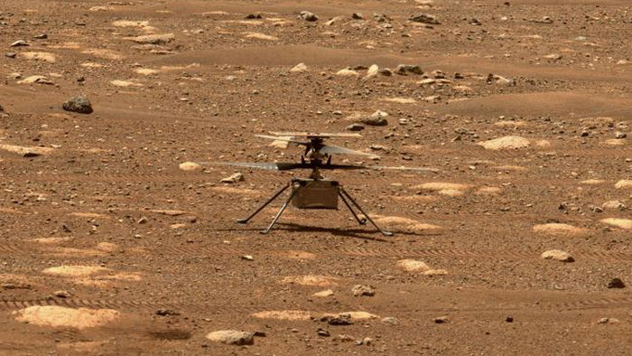 Вертолет NASA во время полета сделал новую фотографию поверхности Марса