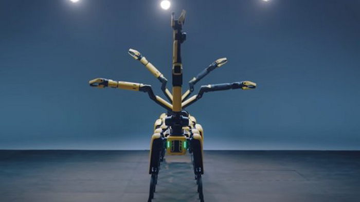 Робособаки от Boston Dynamics украсили елку и показали новые возможности в видео