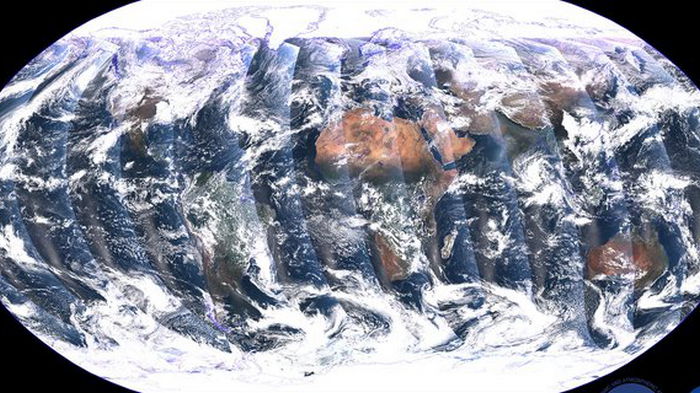 Американский спутник показал подробное фото всей Земли из космоса