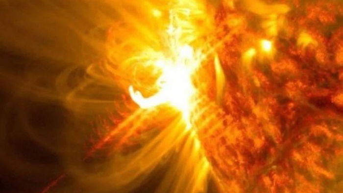 NASA показало видео масштабного взрыва на звезде