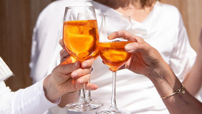 Ученые назвали алкоголь, который повышает риск деменции: разрушает плотность серого вещества