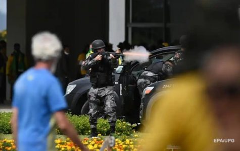 США и Европа отреагировали на беспорядки в Бразилии