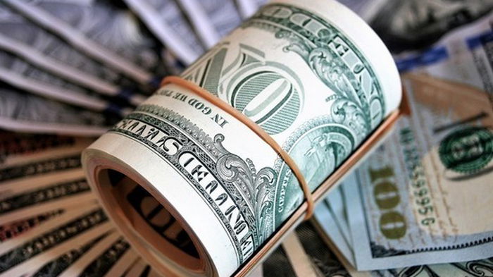 Курс доллара к мировым валютам упал до семимесячного минимума — СМИ