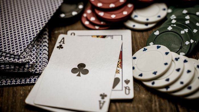 Профессиональный покер: обучение с нуля