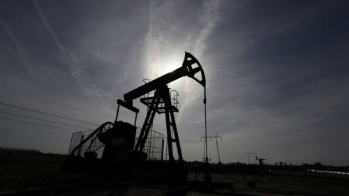 Нефть дешевеет вторую неделю подряд: что повлияло на мировые цены