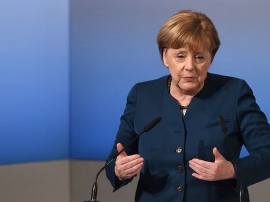 Меркель: Мы должны добиться долгосрочного перемирия на Донбассе
