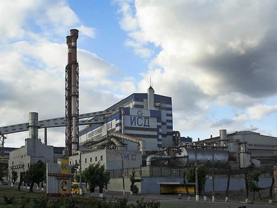 На Донбассе металлургический завод остановил работу из-за блокады