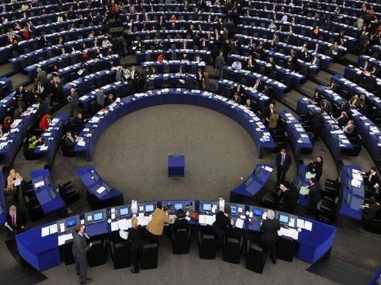 Европарламент экстренно собирается из-за Донбасса