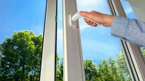 Як відрізнити оригінальні вікна Рехау від підробки?