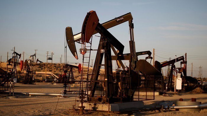 Цена на нефть резко снизилась на новостях из США