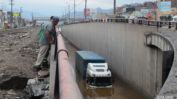 В Перу из-за циклона Яку погибли 65 человек (фото)