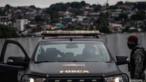 В Бразилии мужчина убил топором четверых детей в детском саду