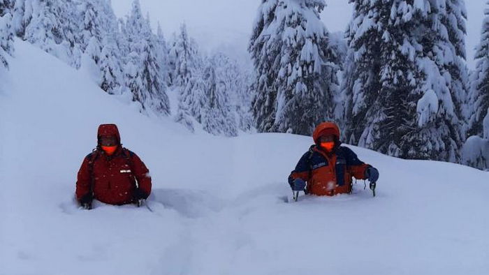 В горы лучше не ходить: украинцев предупредили о значительной снеголавинной опасности