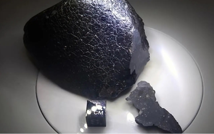 Охотники за метеоритами испортили уникальный образец, прилетевший с Марса