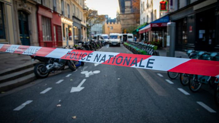 Во Франции автомобиль въехал в толпу на фестивале: десяток человек ранены