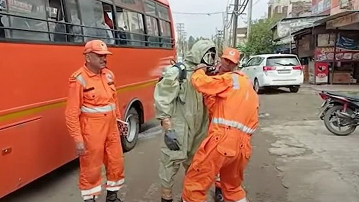 В Индии из-за утечки газа погибли 11 человек (видео)