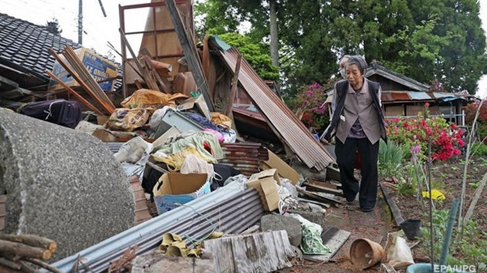 В Японии произошло сильное землетрясение, десятки пострадавших (фото)
