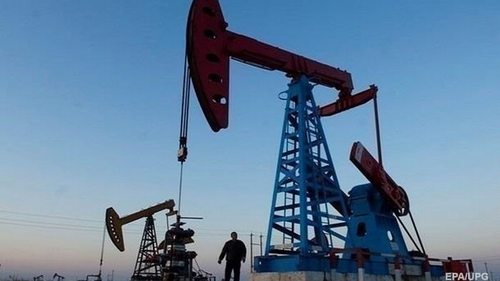 Доходы России от продажи нефти за год упали на 36%