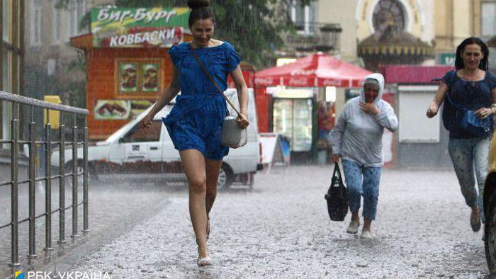 Большую часть Украины накроют дожди и грозы: прогноз погоды на неделю