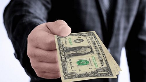 Обмен «изношенных» долларов: руководство НБУ вызвали в Раду