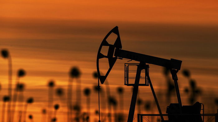 Цены на нефть растут третью неделю подряд