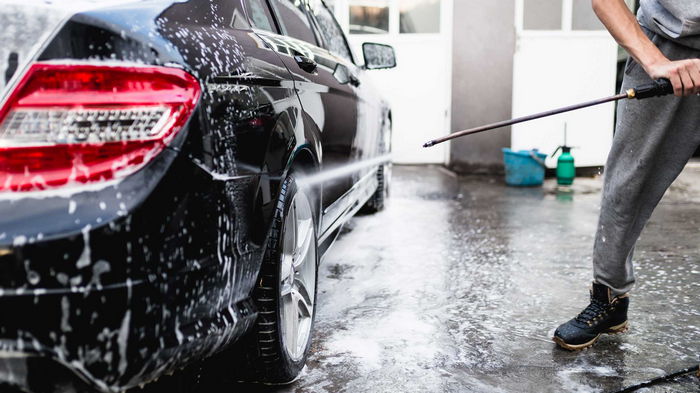 Где лучше мыть машину: изучаем варианты