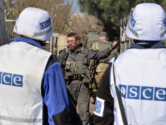 На Донбассе боевики стреляли в сотрудников ОБСЕ и захватили беспилотник