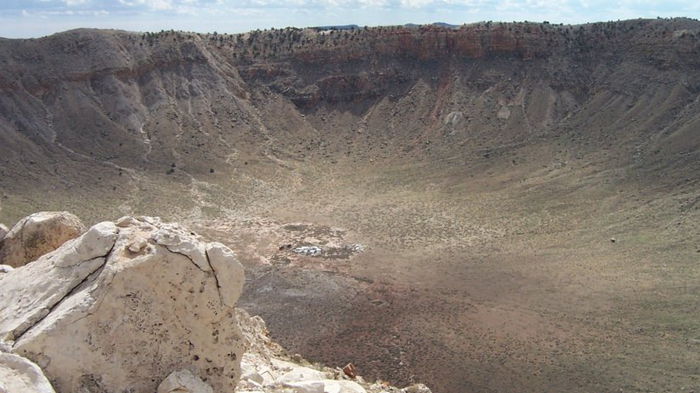 Cлед древнего астероида: самый большой в мире ударный кратер обнаружили в австралийской пустыне
