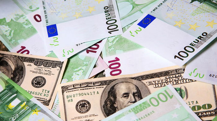 Доллар и евро начали дорожать. Наличные курсы валют