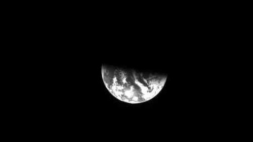 Японский зонд «лунный снайпер» показал пугающее фото Земли с орбиты