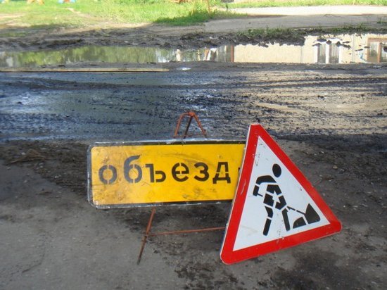 В 2017 году на ремонт дорог в Украине выделят вдвое меньше