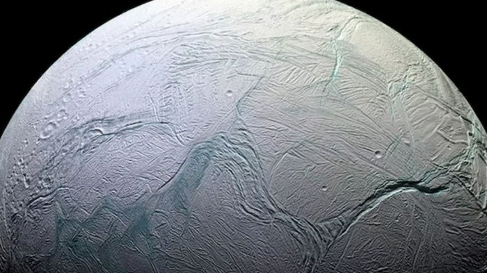 На океаническом спутнике Сатурна имеются все необходимые для жизни компоненты