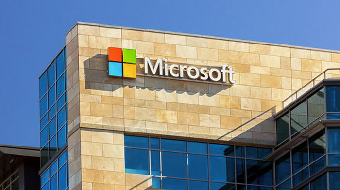 Microsoft временно запретила сотрудникам пользоваться ChatGPT – причина