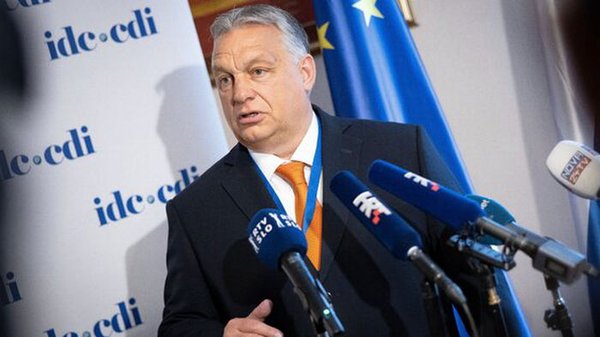 Орбан: Украина сейчас на расстоянии световых лет от Евросоюза