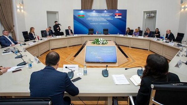 Зависящая от российского газа Сербия подписала контракт с Азербайджаном