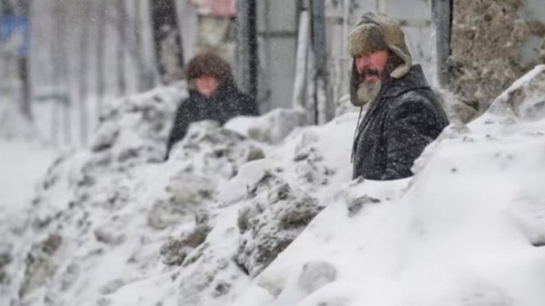 В результате сильных снегопадов в Болгарии погибли люди