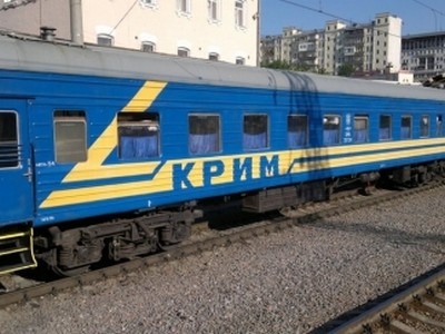 Блокада Крыма: Железную дорогу на полуостров перекроют бетонными плитами