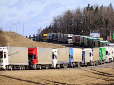 Блокада Крыма: продукты подорожали, а севастопольцы отказались от российского молока
