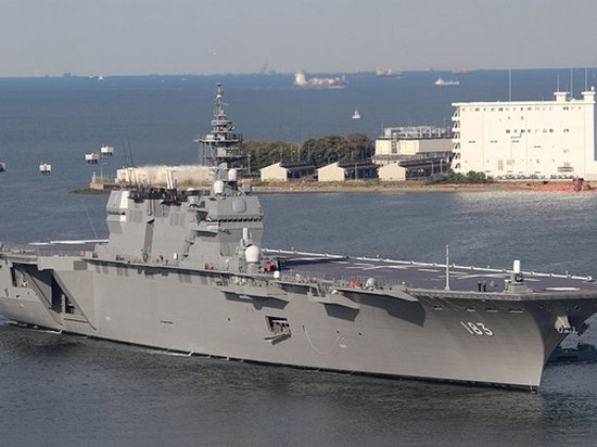 СМИ: Япония отправит крупнейший военный корабль в поход