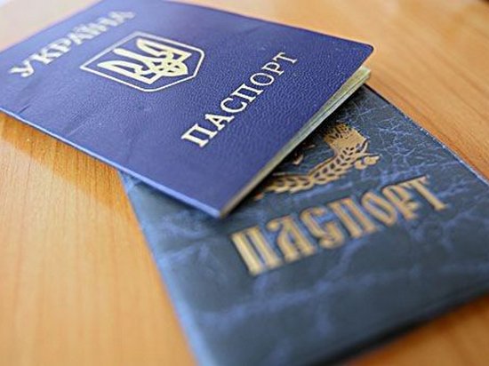 За двойное гражданство будем лишать украинского паспорта — Порошенко