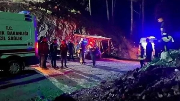 В Турции в результате обрушения в шахте погибли два человека
